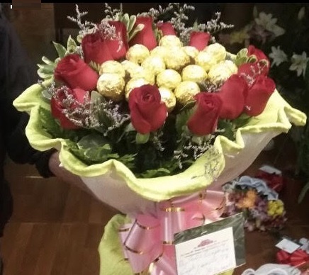 Envio y venta de flores ,rosas, plantas,arreglos florales ,regalos y desayunos a domicilio con delivery gratis en la Ciudad Autonoma de Buenos Aires y con costo de envo en localidades del Gran Buenos Aires asi como delivery de flores y plantas a travs de florerias asociadas en todas las provincias de la Argentina, Buenos Aires, la Pampa, Tucuman, La Rioja, Ro Negro, Entre Rios, Corrientes, Misiones, Neuquen, Chubut, Tierra del Fuego, Santa Cruz, San Luis, Mendoza, Cordoba, Jujuy, Formosa, Santiago del Estero, Salta, Chaco, Catamarca ,San Juan, y ademas realizamos el delivery de flores ,coronas,palmas , plantas y regalos a todas las ciudades de Argentina, Mar del Plata, Crdoba, Buenos Aires, con cargo en Santa Rosa, La Plata, Bella Vista, Neuquen, Pilar, Paran, Posadas, Resistencia, Cipolleti y mas de 300 ciudades y localidades en todo el territorio de nuestro pas, asi como tambien tenemos la posibilidad de enviar flores a casi todo el mundo en cuestion de horas